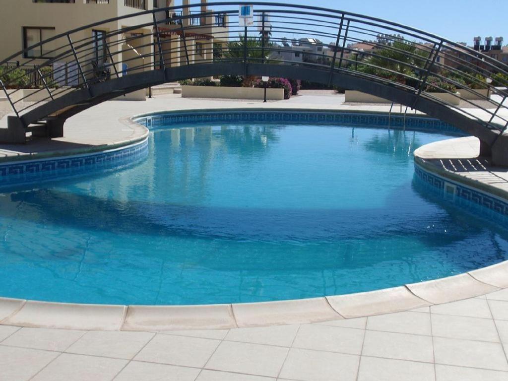Beautiful 2-Bedroom Apartment - Great Location Paphos Esterno foto